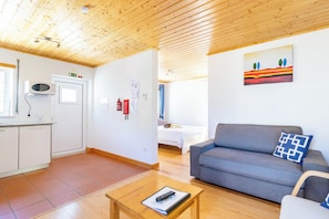 Villa, Balcony, Garden View | Living area - Rural Natura (Leiria)