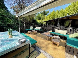 Outdoor dining - Architects villa with wide terraces very close to the beach (Lège-Cap-Ferret)