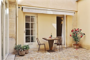 Exterior - Chic 2BR 2BA near Place des Vosges (Paris)