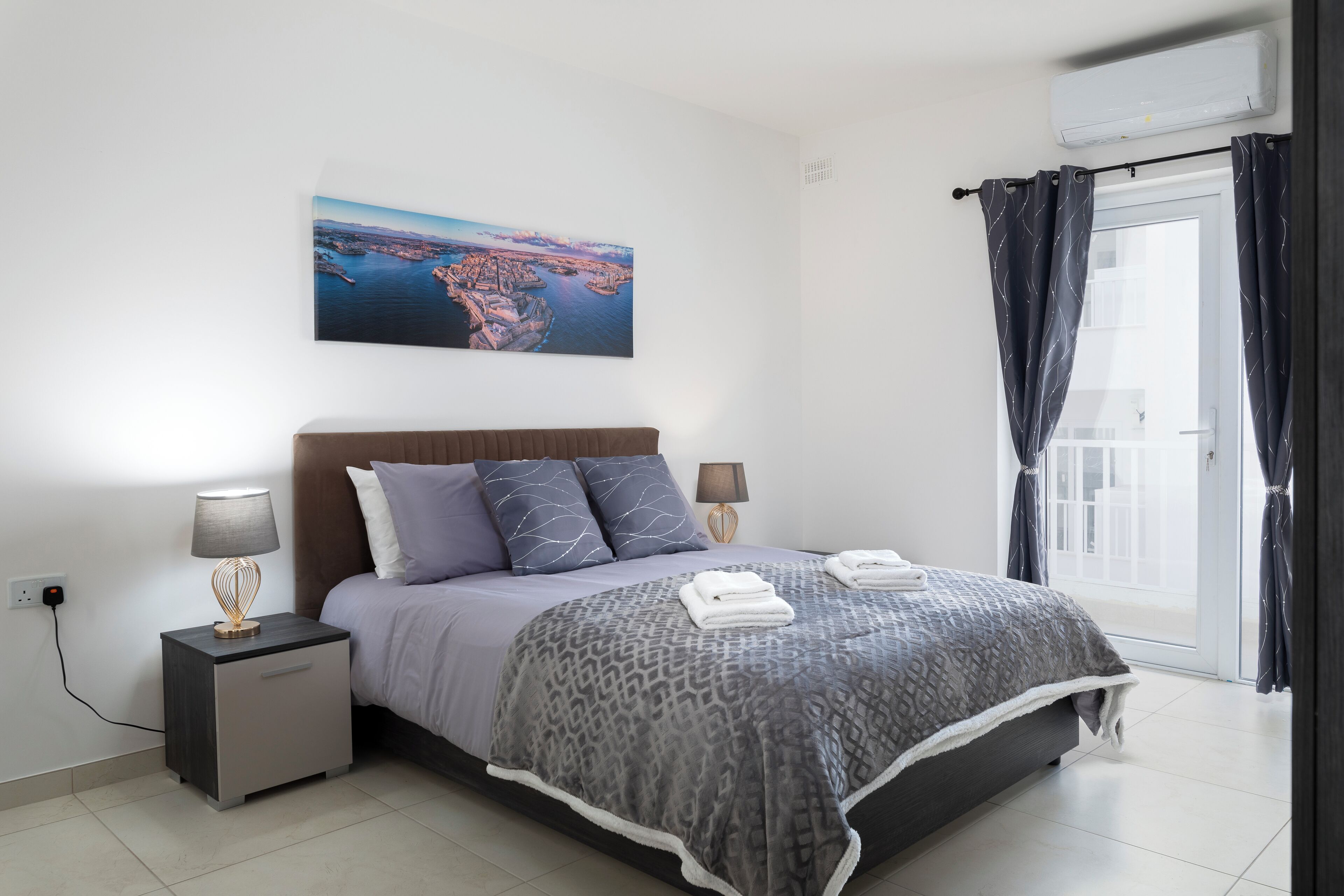 Căn hộ, quang cảnh vườn | Màn/rèm cản sáng, bàn ủi/dụng cụ ủi quần áo 