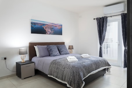 Apartment, Garden View | Blackout drapes, iron/ironing board, free WiFi