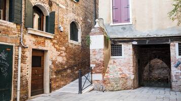 Superior Apartment, Canal View | Front of property