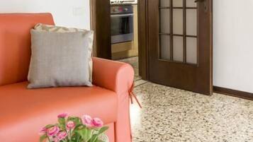 Superior Apartment, Canal View | Living area