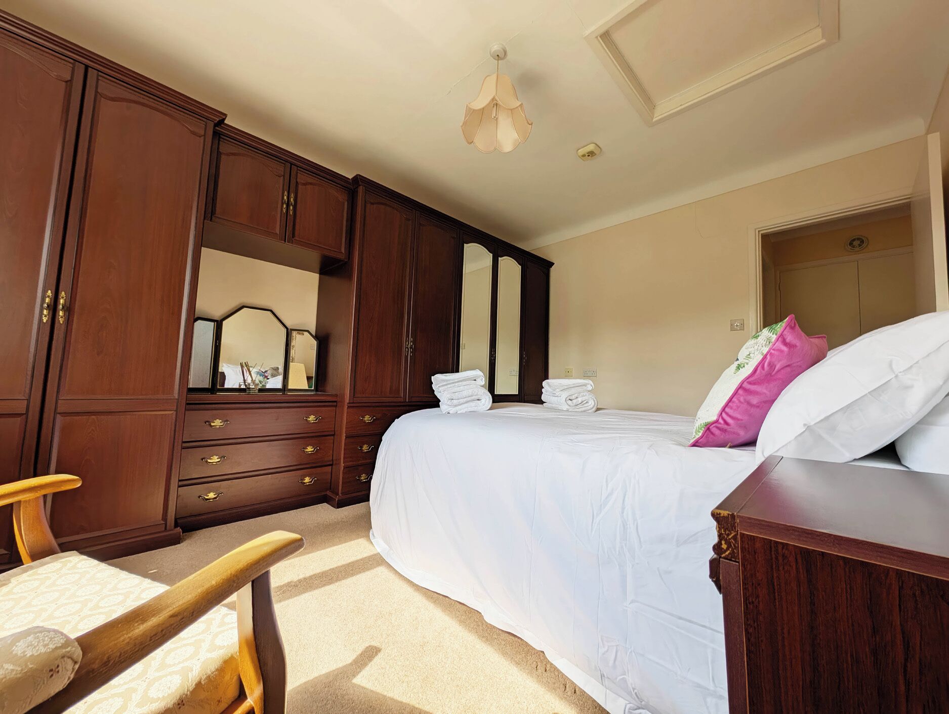 3 bedrooms, individually decorated, individually furnished, free WiFi