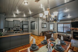 Interior - Rock n Reel in Hochatown (broken bow)