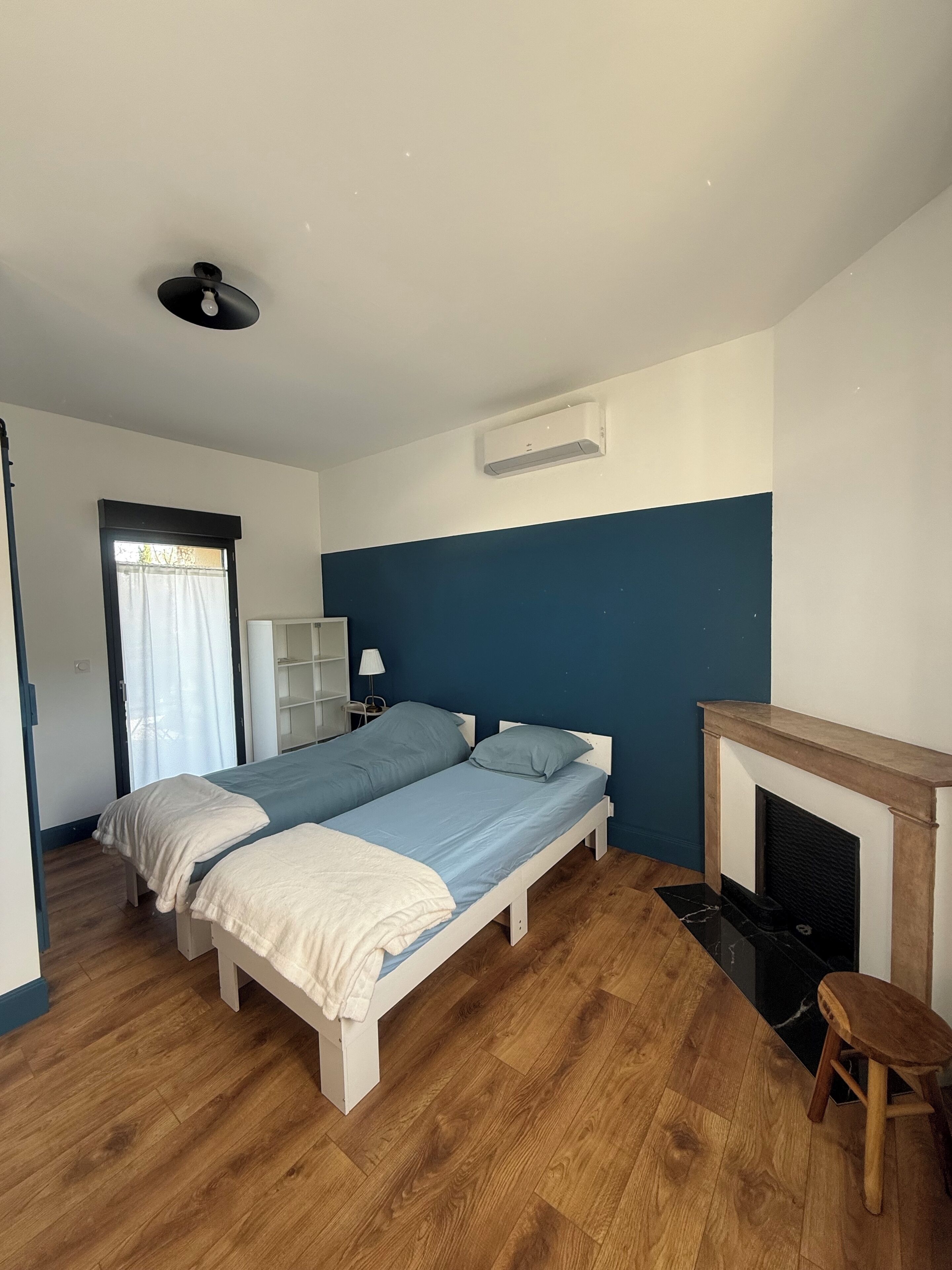 4 chambres, bureau, Wi-Fi gratuit, draps fournis
