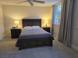 1 bedroom, iron/ironing board, free WiFi, bed sheets - South Charlotte suite, workspace, parking, kitchen (Charlotte)