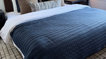 2 chambres, fer et planche à repasser, Wi-Fi gratuit, draps fournis