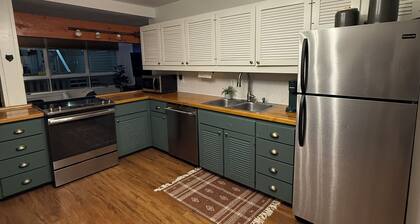 Cozy 2BR Mountain Condo in Angel Fire Near Slopes & Trails. Perfect for families