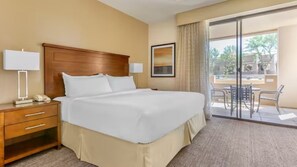 Iron/ironing board, Internet, bed sheets - 1-bedroom villa @ TPC Scottsdale (Scottsdale)
