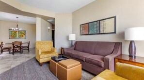 Living area - 1-bedroom villa @ TPC Scottsdale (Scottsdale)