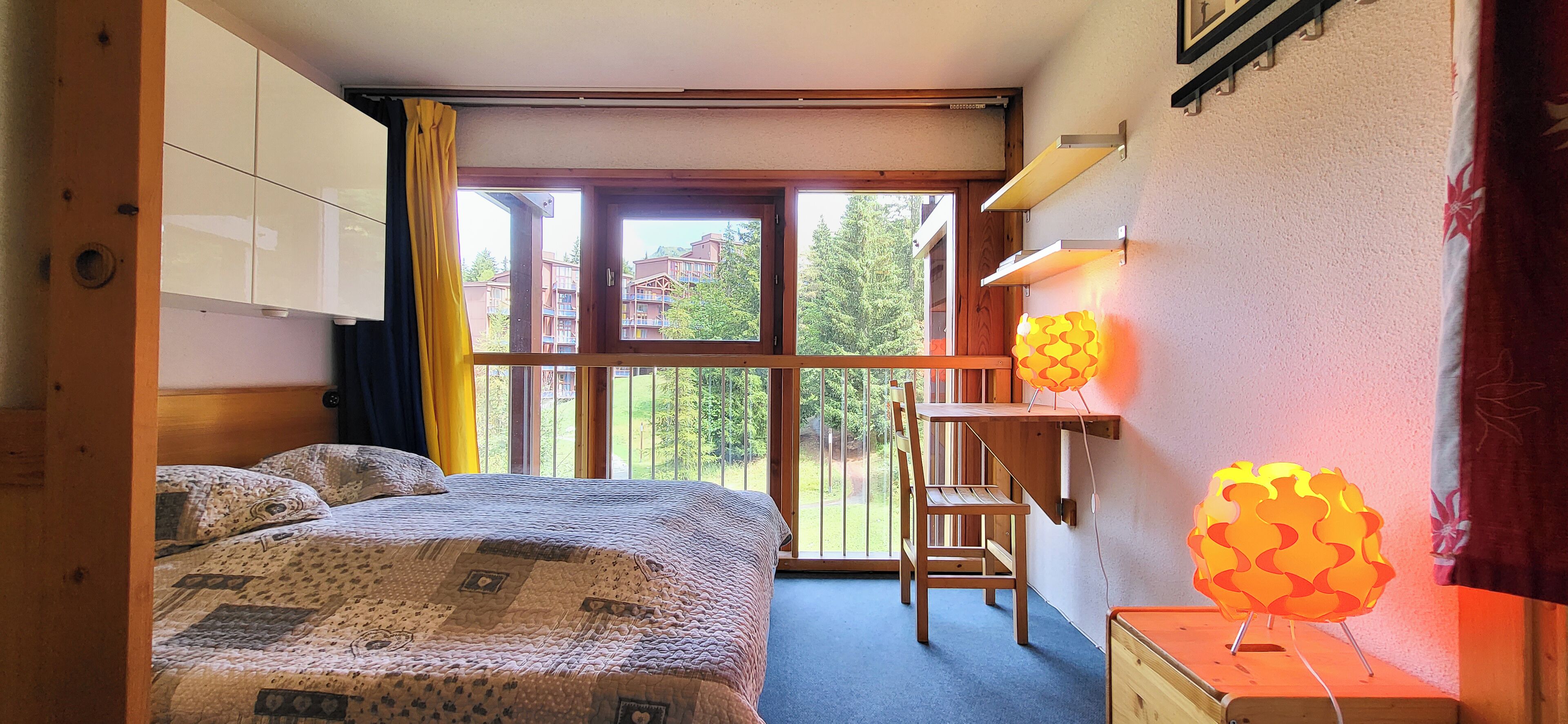 Accès Internet, draps fournis