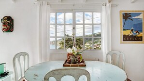 Dining - Holiday Home 'Sunset Cliffs By Slice Of Heaven' with Sea View, Private Terrace and Wi-Fi (Ribeira Brava)