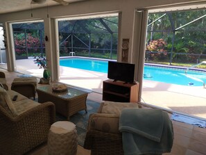 Pool - Tropical paradise getaway on the Treasure Coast -FL- (Jensen Beach)