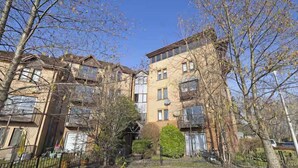 Exterior - Bright 3 Bed Apt overlooking River, SEC & Hydro (Glasgow)