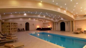 Piscina coperta, piscina all'aperto