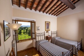 6 camere, Wi-Fi gratuito, lenzuola
