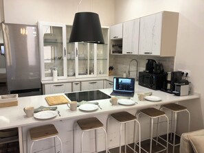 Private kitchen - Charming 2 bedroom flat in the Heart of pedestrianized Old Nice. (Nice)