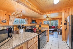 Coffee/tea maker, fridge, microwave, oven - Creekside Haven-Fantastic Location, Heated Pool! (Maggie Valley)