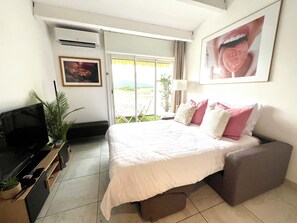 Iron/ironing board, WiFi, bed sheets - Naturiste Cap d'Agde Port Soleil 478 (Agde)