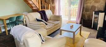 Welcoming 2-bedroom cottage in charming Lamas for a relaxing stay
