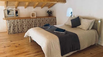 2 habitaciones, tabla de planchar con plancha y wifi