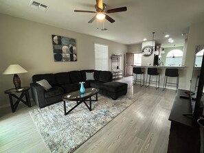 Living area - Cozy 3-bedroom house in perfect Sun City Festival (Buckeye)