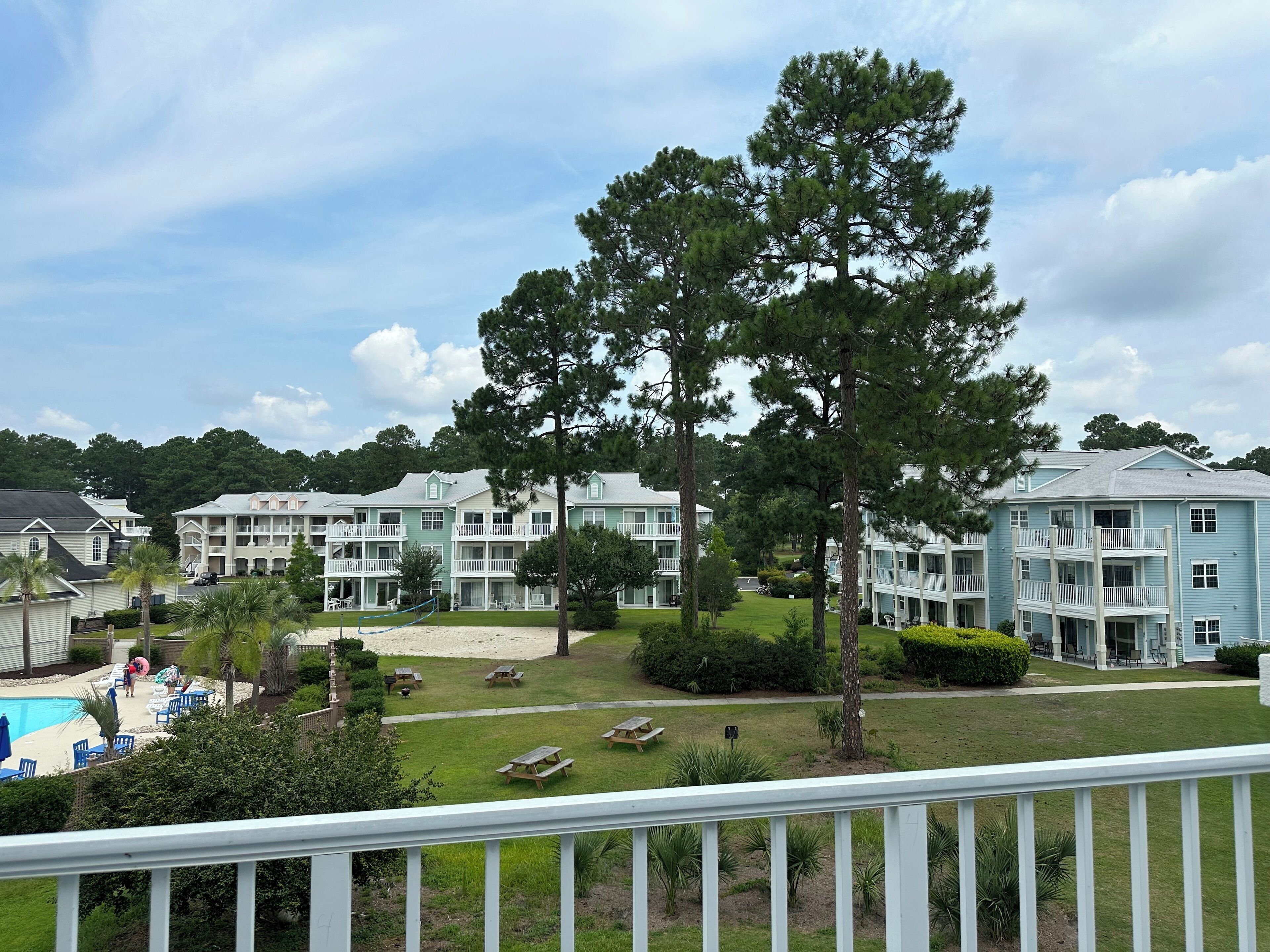 المنطقة المحيطة بالمنشأة