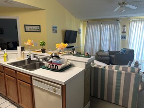 Interior detail - Common 1 Brunswick Plantation (Calabash)