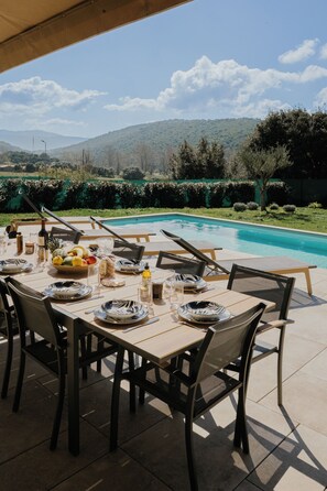 Outdoor dining - CARLOTINA Superb villa with private heated pool (Oletta)