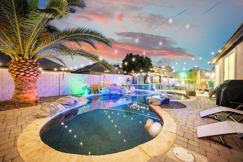 Charming 3-bedroom + Office Little Castle in Surprise