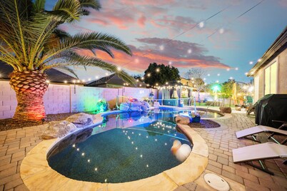 Charming 3-bedroom + Office Little Castle in Surprise