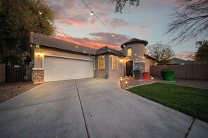 Luokittelematon kuva, 4 kautta 42, painike