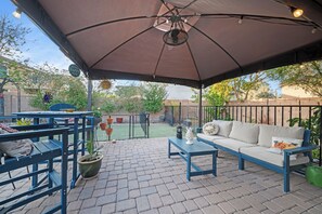 Unclassified image, 3 of 42, button - Charming 3-bedroom + Office Little Castle in Surprise (Surprise)