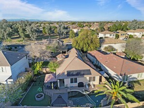 Luokittelematon kuva, 2 kautta 42, painike