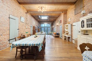 Dining - Holiday Home 'Gästehof Apolony' with Private Terrace, Garden & Wi-Fi (Utecht)