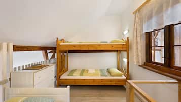 9 camere, ferro/asse da stiro, Wi-Fi, lenzuola