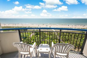 Property grounds - MYRTLE BEACH - DIRECT  OCEAN FRONT  - Lazy River/Pools - Monthly Snowbirds Welcome (Myrtle Beach)