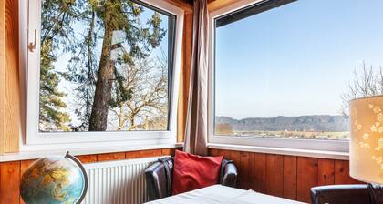 Apartment Am Wolfsberg with Stunning Views of Schrammsteine and Kaiserkrone