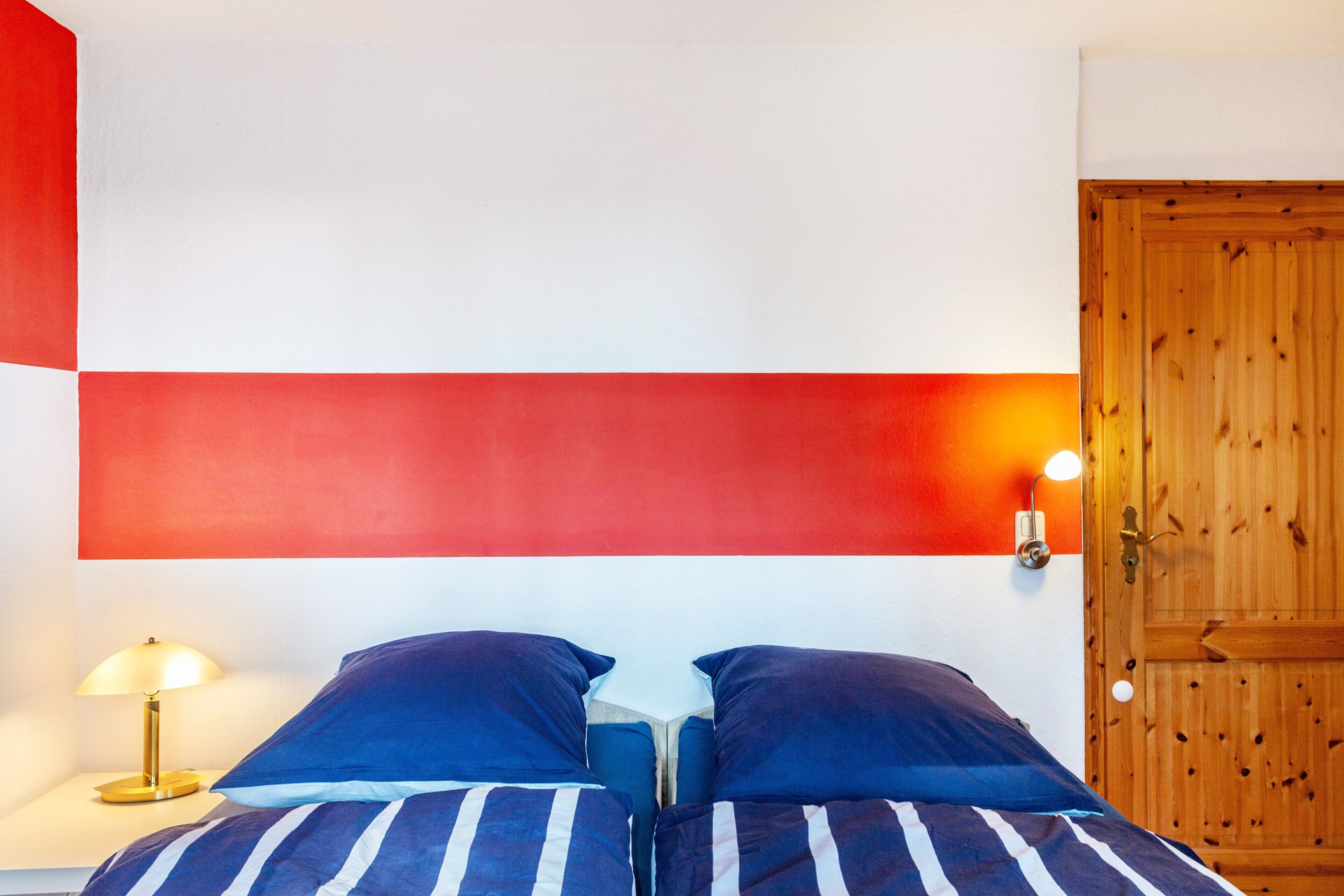 3 slaapkamers, een strijkplank/strijkijzer, wifi, beddengoed