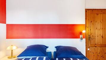 3 slaapkamers, een strijkplank/strijkijzer, wifi, beddengoed