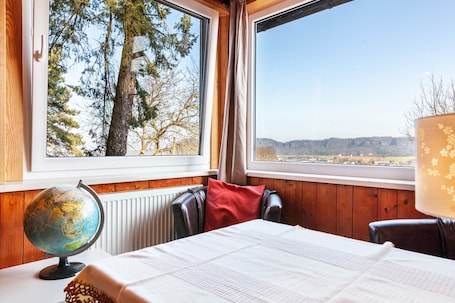 Interior. Apartment Am Wolfsberg with Stunning Views of Schrammsteine and Kaiserkrone