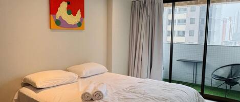 Studio – superior | Individuelt innredet, skrivebord og skrivebord for bærbar PC