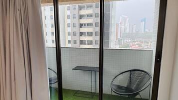 Cortinas blackout y sistema de insonorización