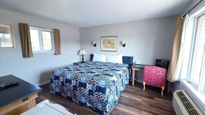 Iron/ironing board, WiFi, bed sheets - Chambre dans le quartier accueillant du Petit Rocher, avec climatisation (Petit Rocher)