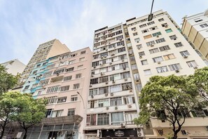House - Moderno Est dio a 1 Quadra da Praia de Copacabana (Rio de Janeiro)