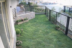 Property grounds - Premium 4 Bedroom Furnished Home Garden Fully AC, Gated Compound Near Pyramids (Giza Governorate)