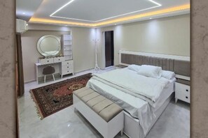 4 bedrooms, Internet - Premium 4 Bedroom Furnished Home Garden Fully AC, Gated Compound Near Pyramids (Giza Governorate)