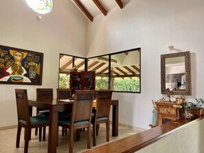 تناول الطعام