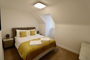 5 chambres, fer et planche à repasser, Wi-Fi gratuit, draps fournis